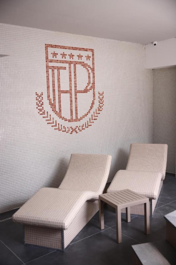 Palace Hotel & Spa Titova Mitrovica Exterior foto